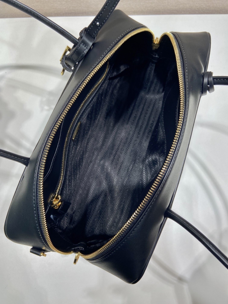 Pra*a top handle bags